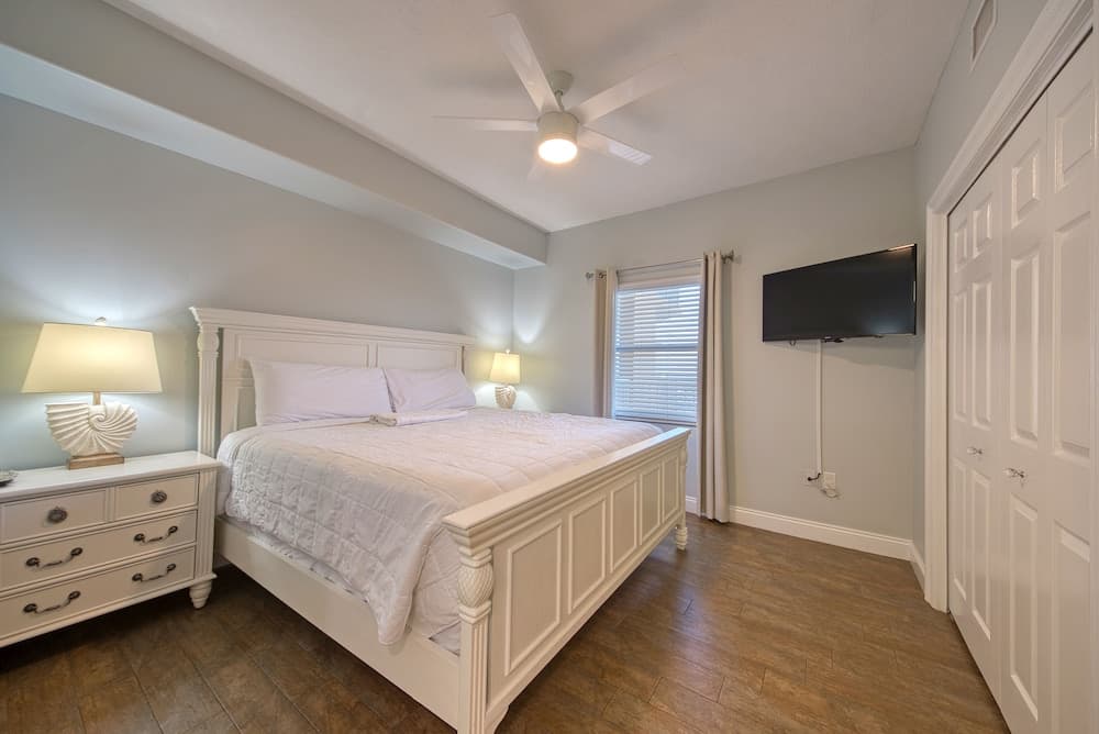 Treasure Island 2205