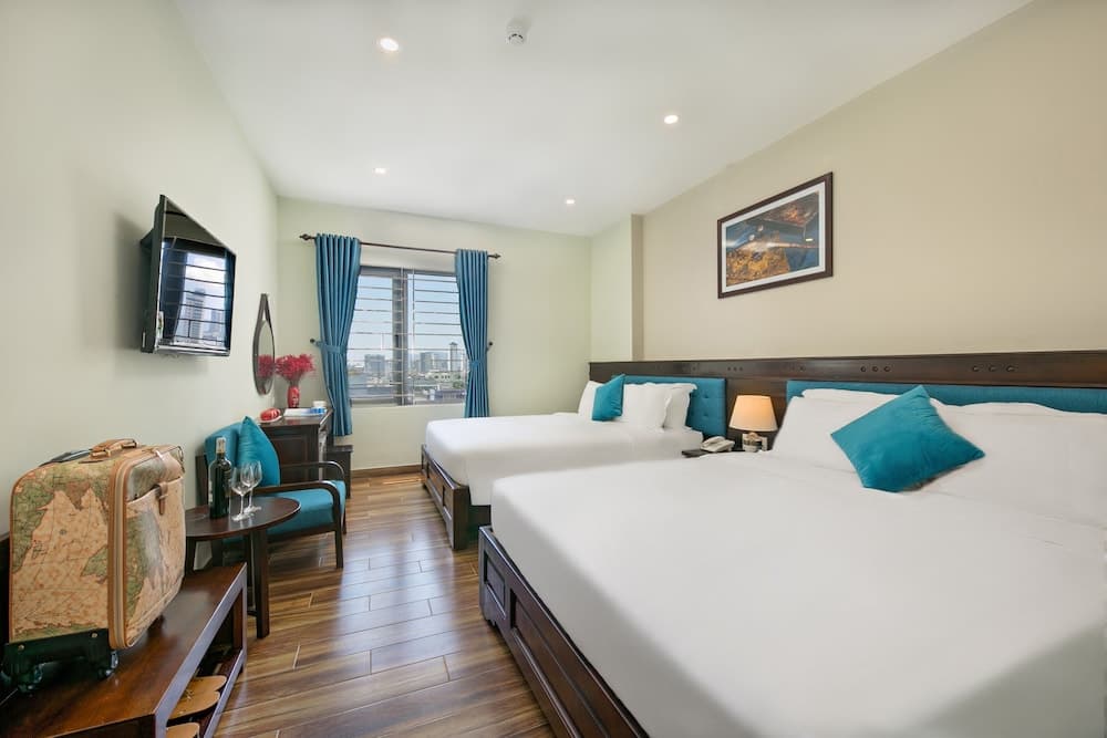 Celina Hotel & Apartment