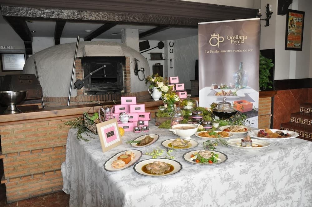 Hotel Orellana Perdiz