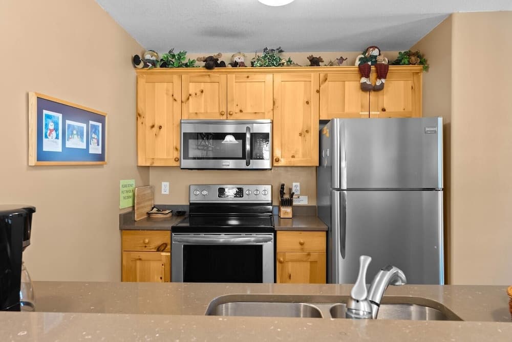 Crystal Forest #22 By Bear Country