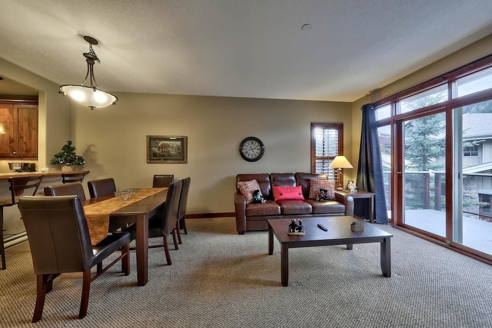 Trappers Landing #07 By Bear Country