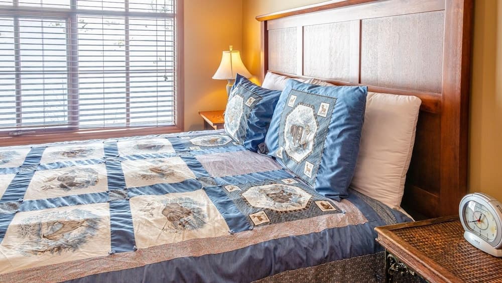 Trails Edge #03 By Bear Country