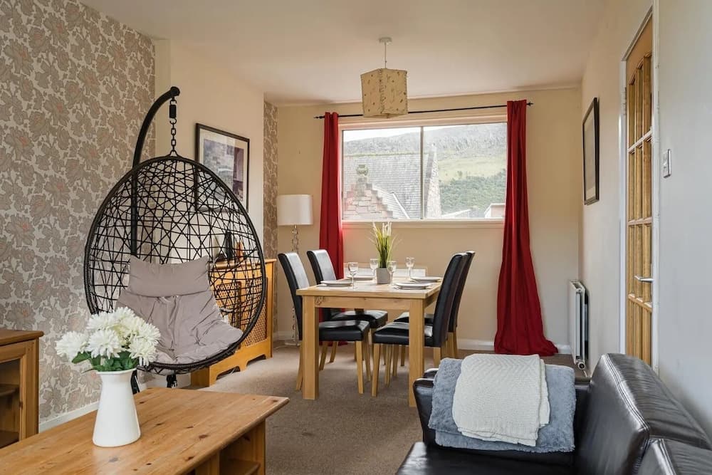 Royal Mile 2BR Apartment Private Balcony