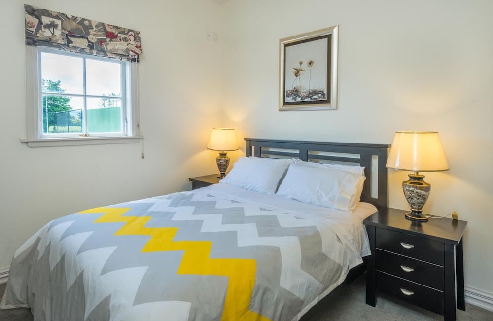 Magnificent Karaka Estate with Swimming Pool