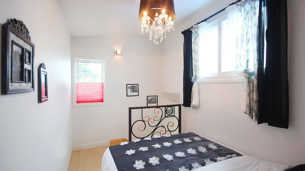 Namhae Blue & White Pension