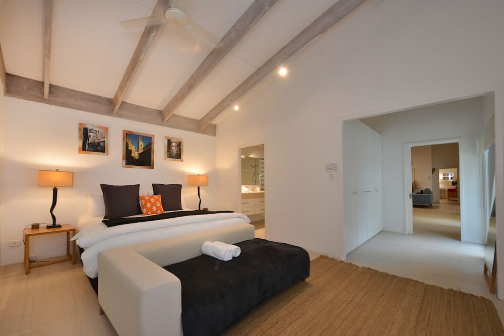 Pavilions in the Palms