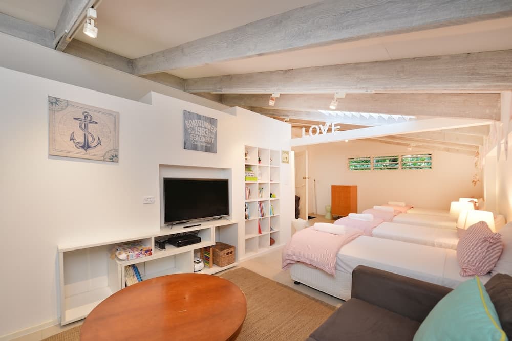 Pavilions in the Palms