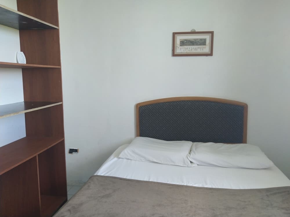 Lorilynns Hotel Tinian