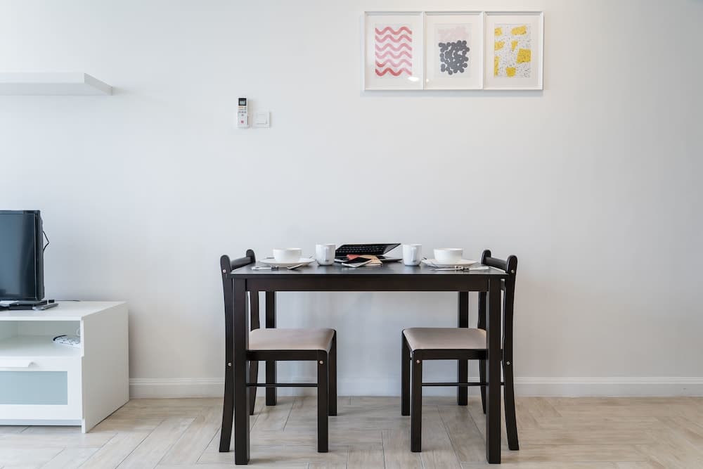 OYO Home 44050 Essential Studio Empire Marriot