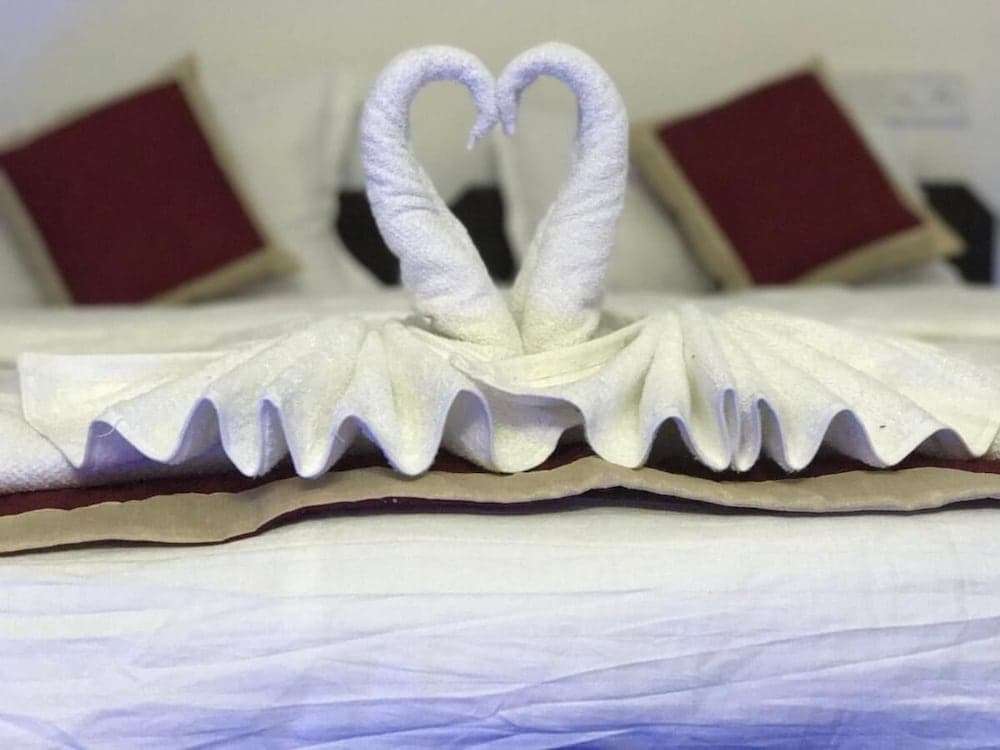 Hotel Dharohar Palace