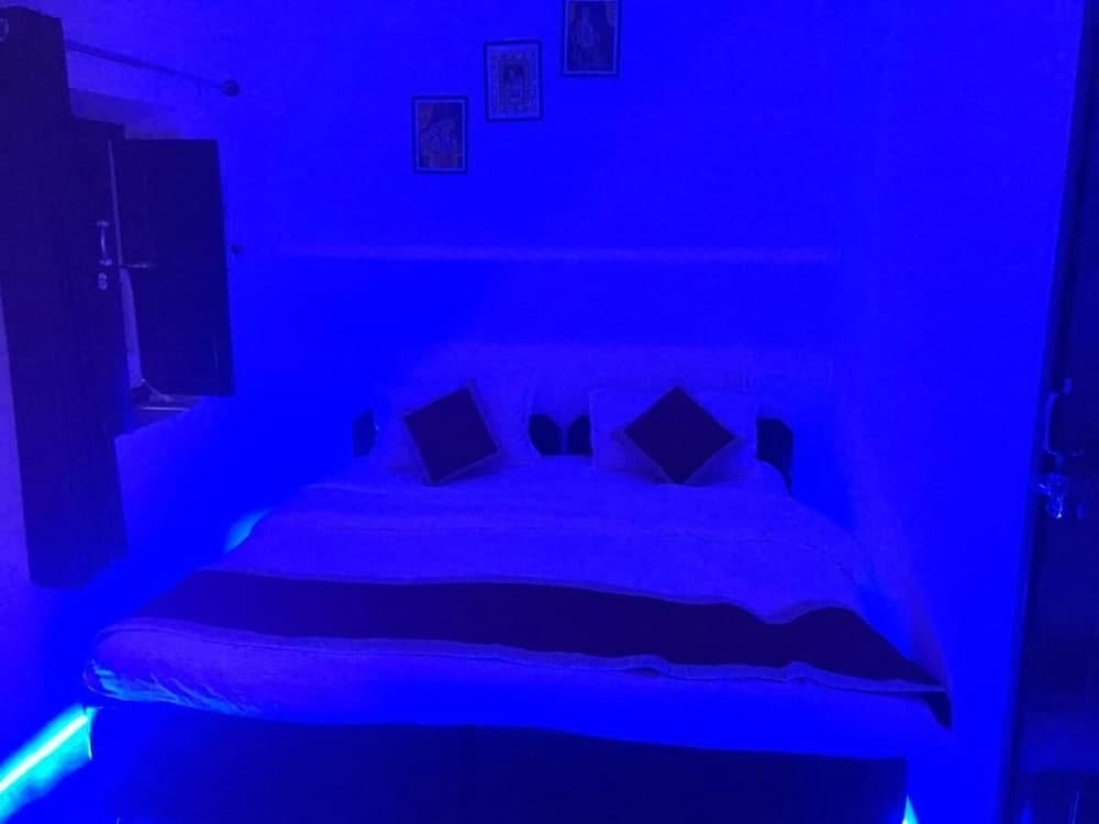 Hotel Dharohar Palace