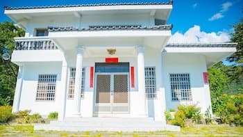 Pine Garden Family Villa