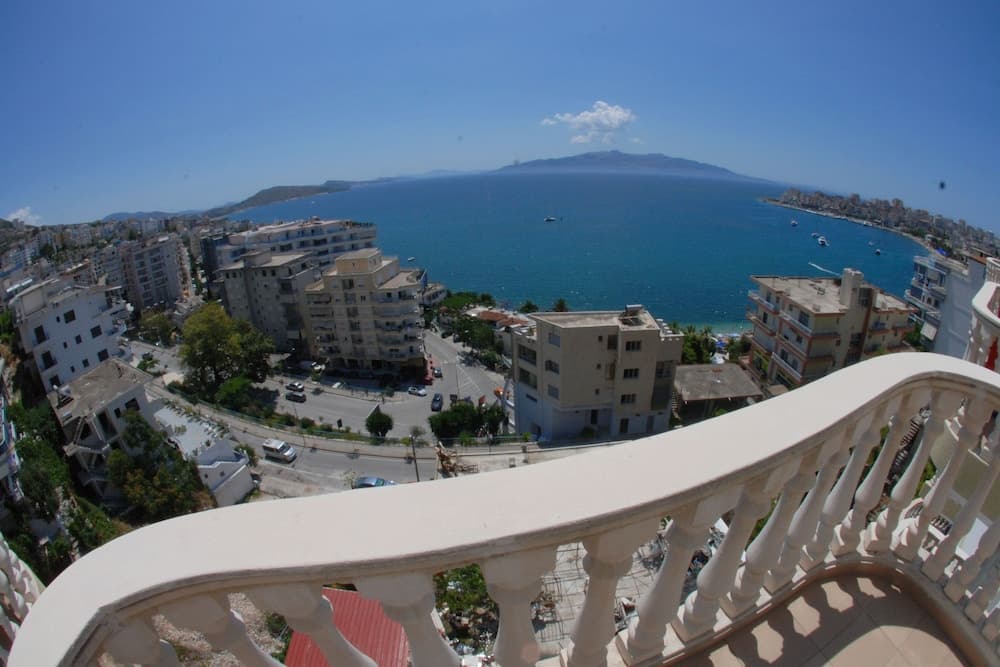 TOP Sea View Apartments