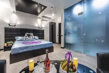 Alex Hotel on Zhukovskogo