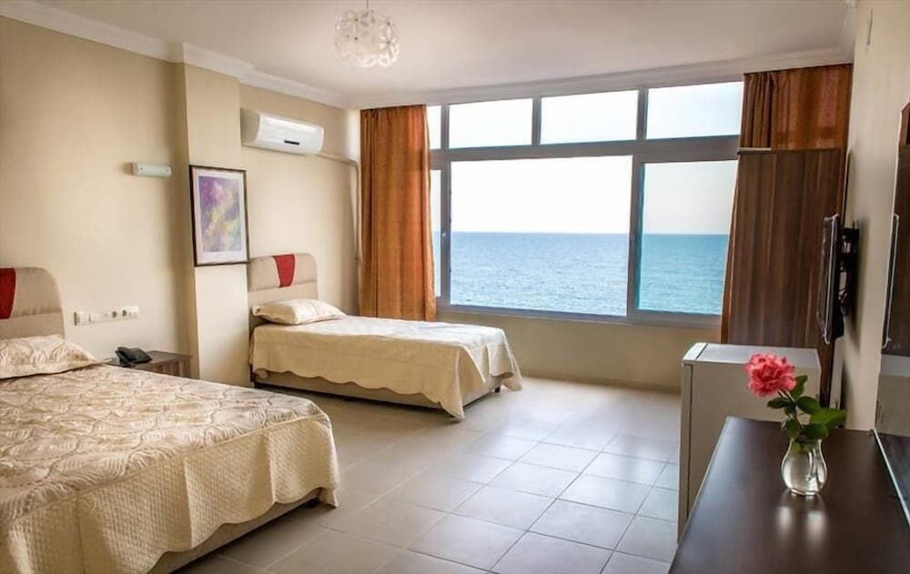 Veran Hotel Beach Club Restaurant