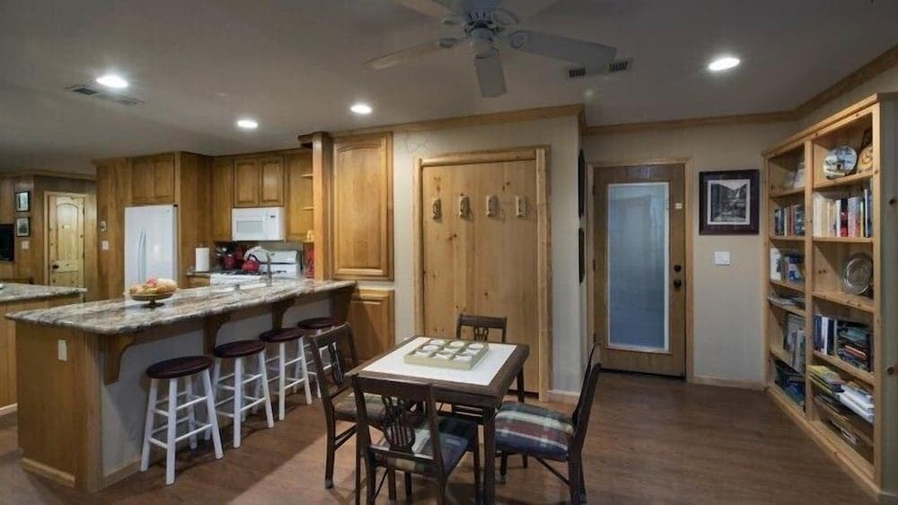 Scenic Wonders Buss Stop 3 Bedrooms