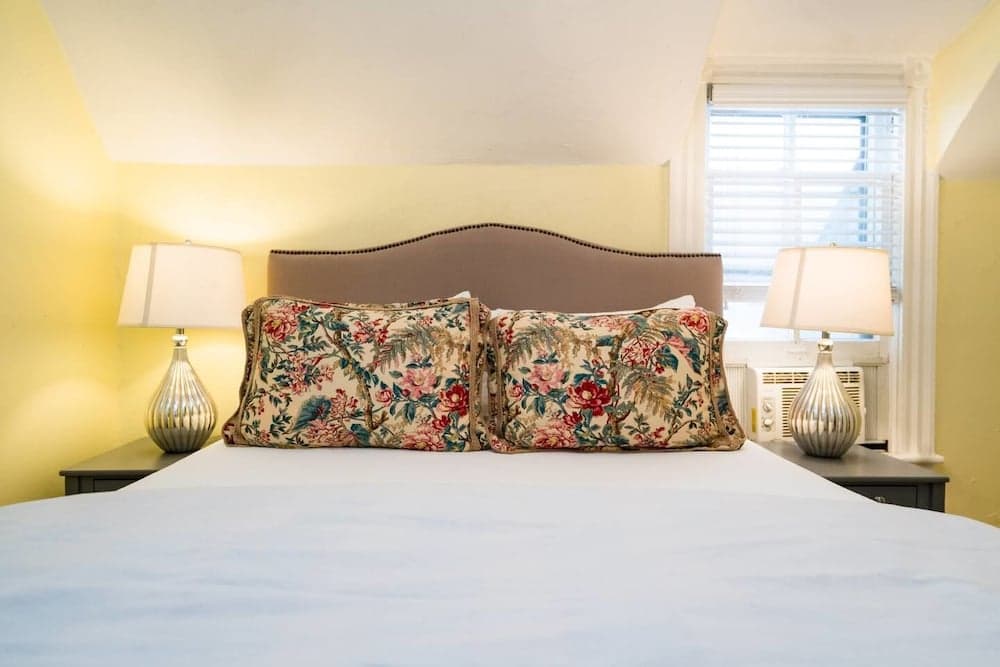 Newly Renovated Rino Retreat