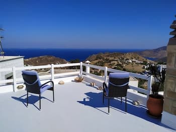 Manos house in Chora