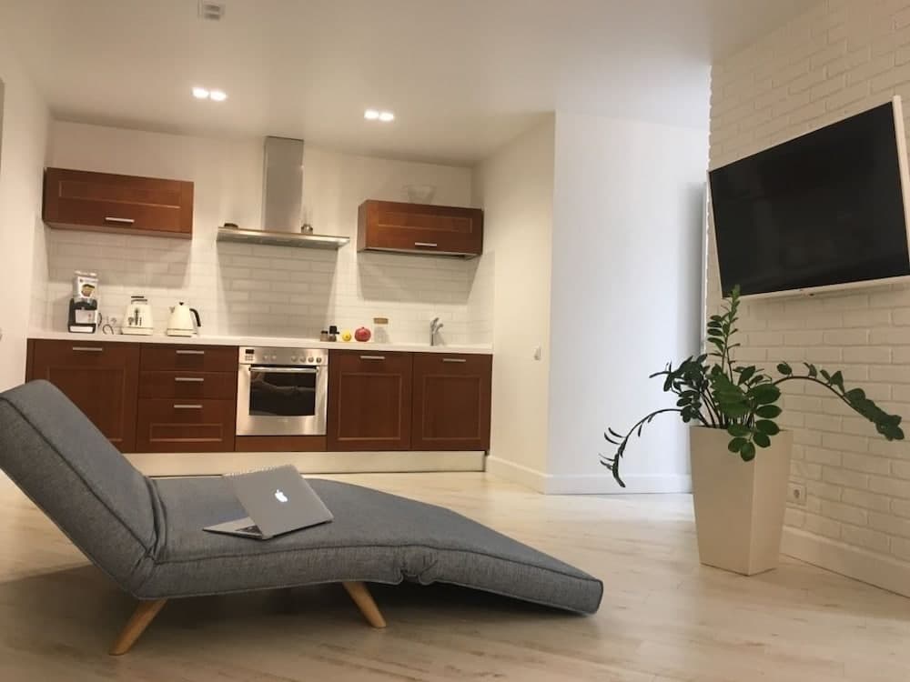 Apartment on Okeanskiy Pr. 90