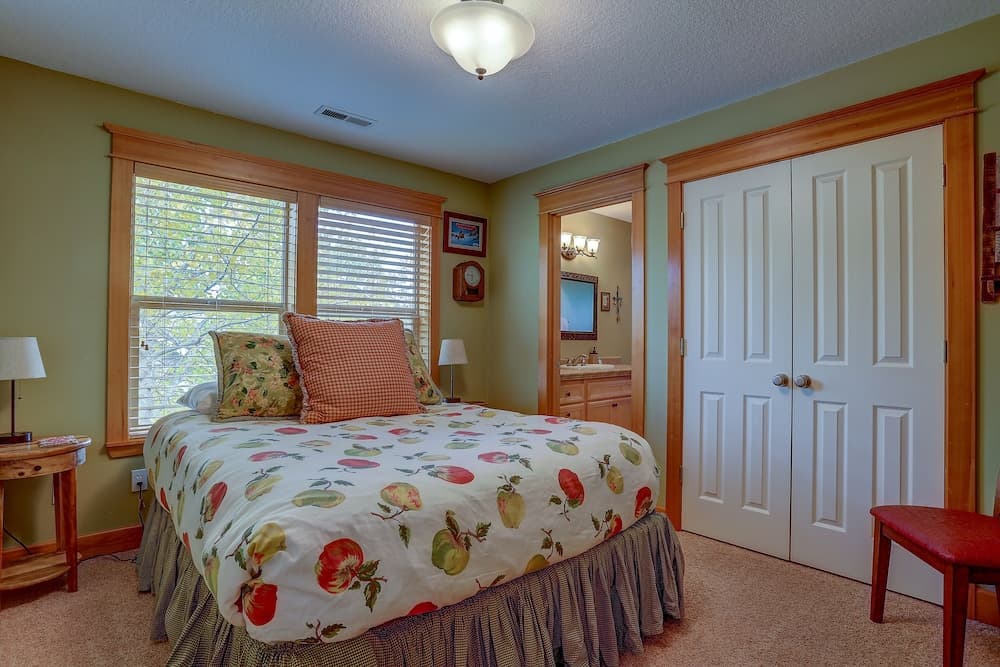 Wanderlust Elegant Townhome by RedAwning