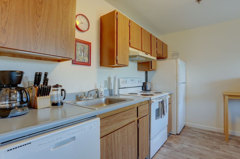 Toro Bravo Condo 5 Minutes Drive to World Class Kitting and Windsurfing Beaches by RedAwning