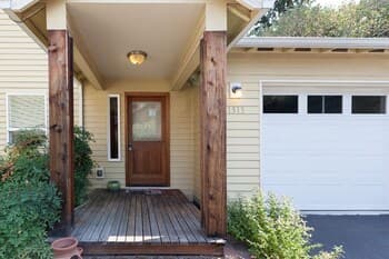 1515 Lincoln 2 Bedroom Townhouse by Redawning