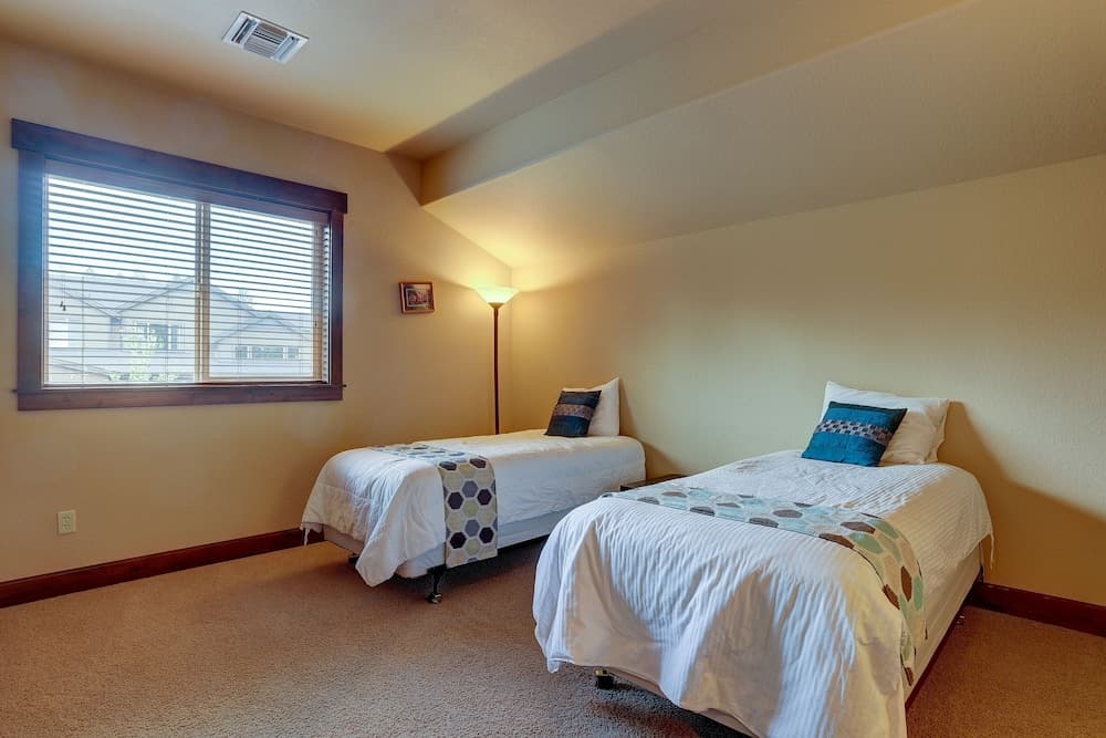 Points West 4 Bedroom Townhouse by RedAwning