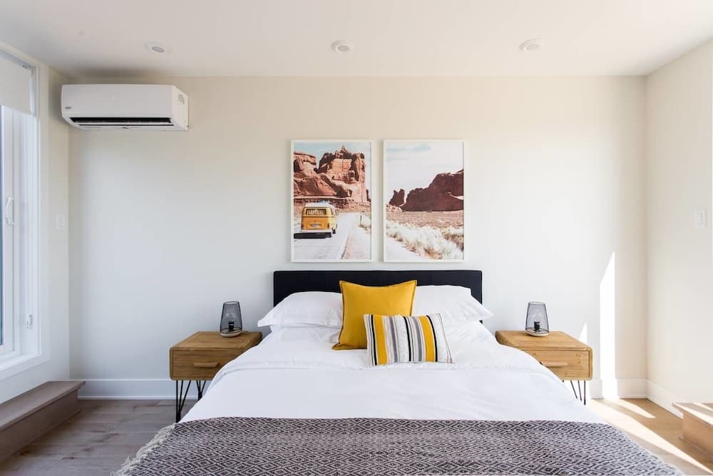 Spectacular and Modern Little Italy Penthouse