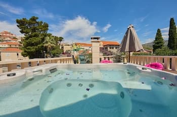 Heavenly Holiday Home