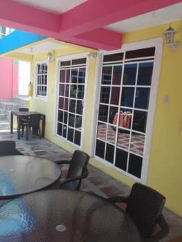 Posada Kennedy Place High Life