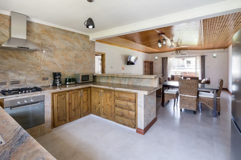 Flora's Self Catering