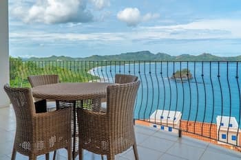 Ocean View Luxury Condo at Flamingo Towers