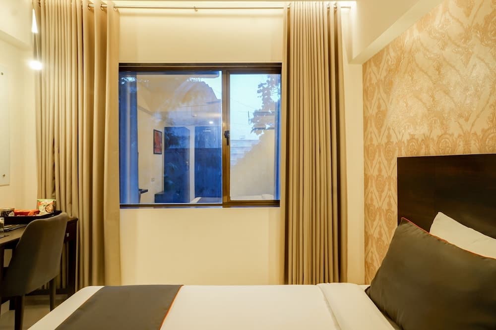 Collection O 30084 APMC Market Vashi