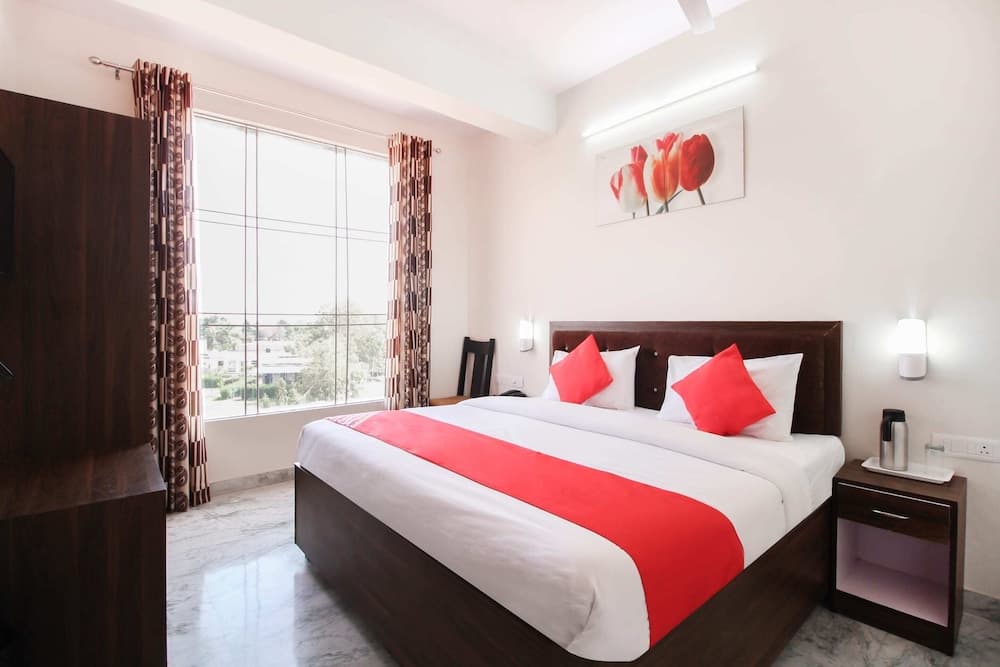 OYO 35787 Hotel Lotus