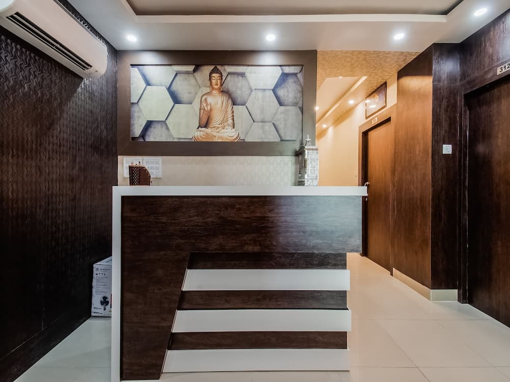 OYO 45609 The Legend Inn