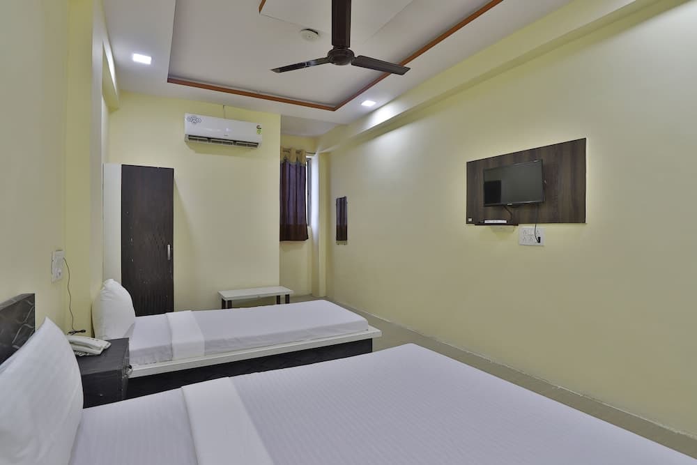 SPOT ON 44781 Hotel Shine Stay