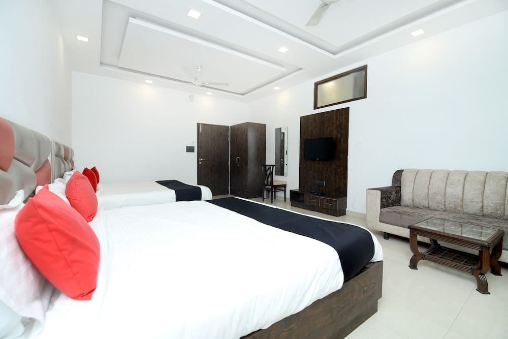 Capital O 44212 Northern Crown