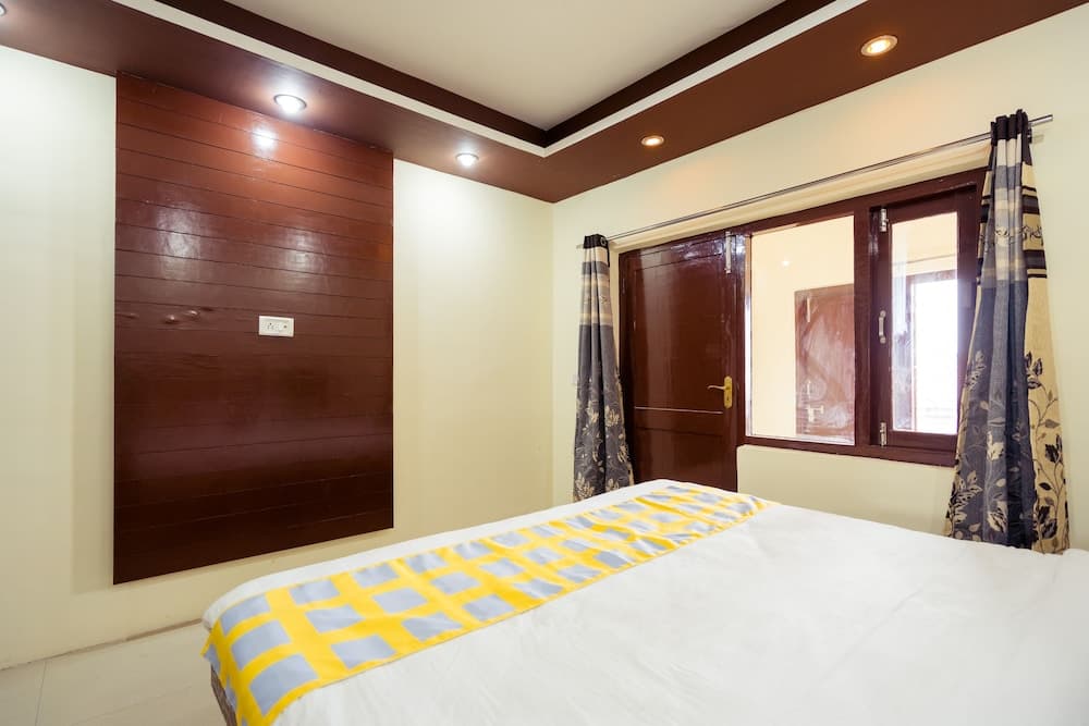 OYO Home 14288 Luxury 3BHK