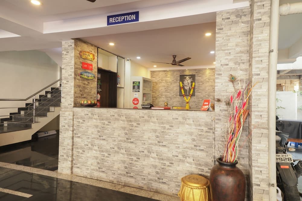 OYO 28089 Uk Service Apartment