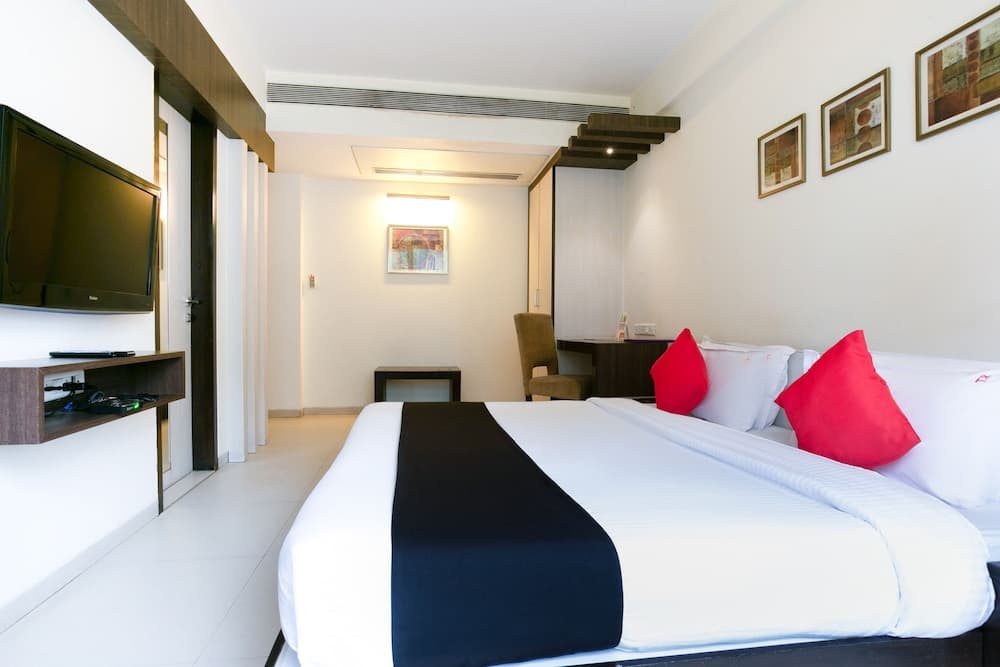 Capital O 45587 The Roa Hotel