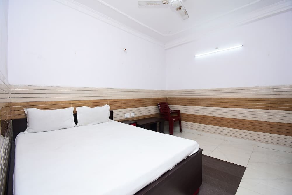 SPOT ON 44384 Hotel Amit