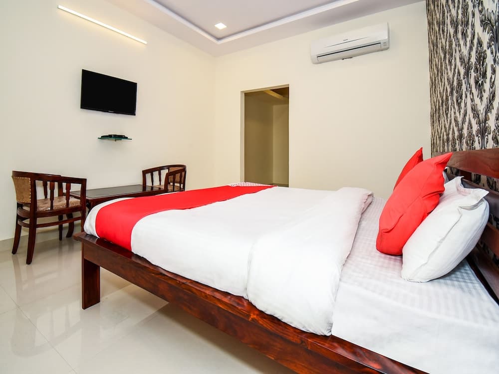 OYO 28740 Empire Greens