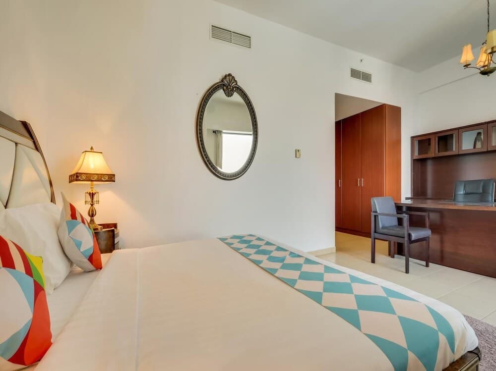 OYO Home 233 1BHK Marina Suites