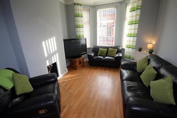 Ravenhill Townhouse city centre access