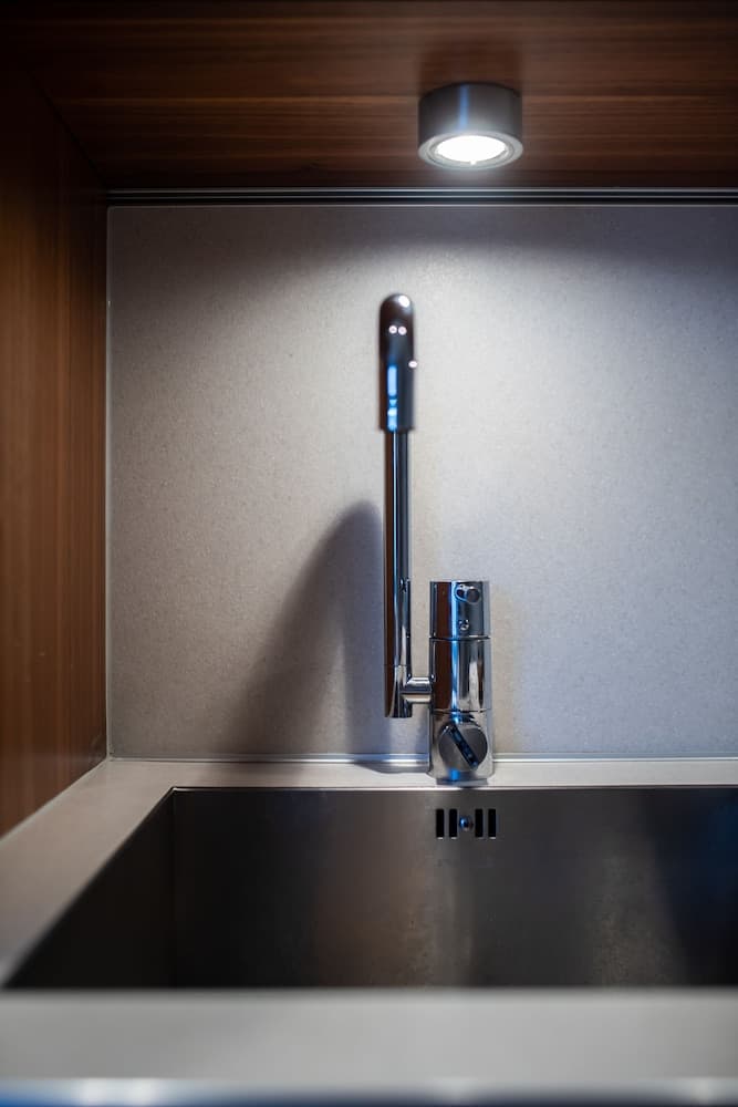 Newly Redecorated 1 Bedroom