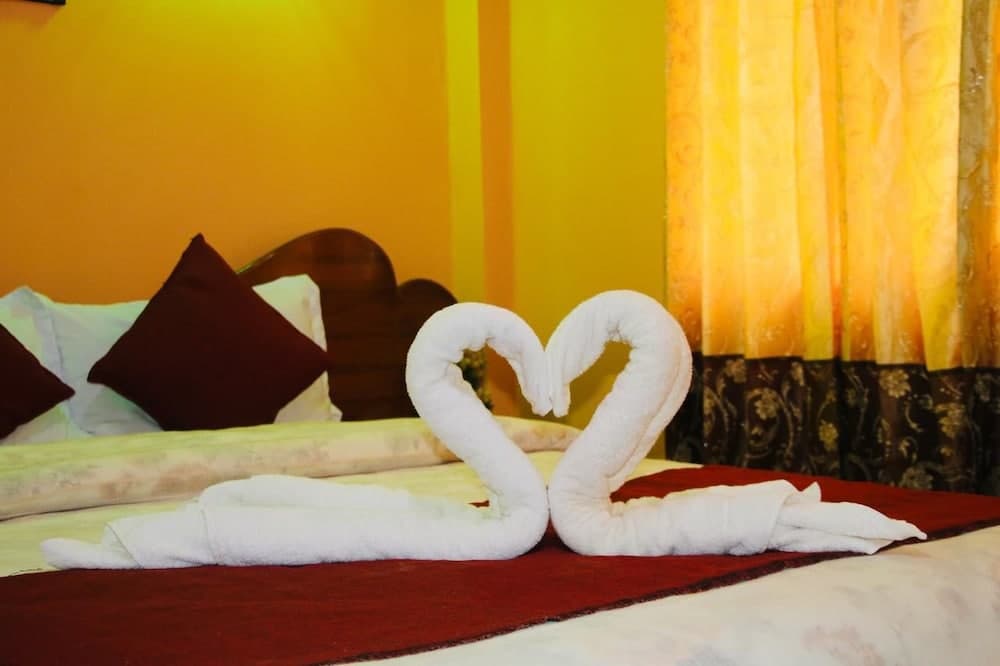 Taplejung Hotel Pathivara