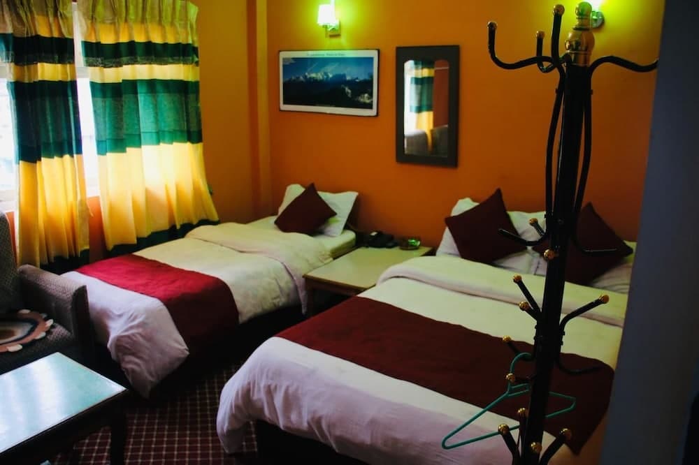 Taplejung Hotel Pathivara