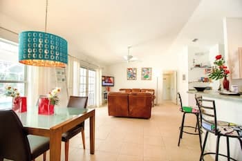 Family Villa Bettina - Recently Remodeled 2 Bedroom Home by RedAwning