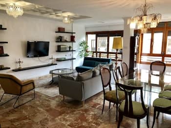 tuGuest Gran Via 42 Apartment