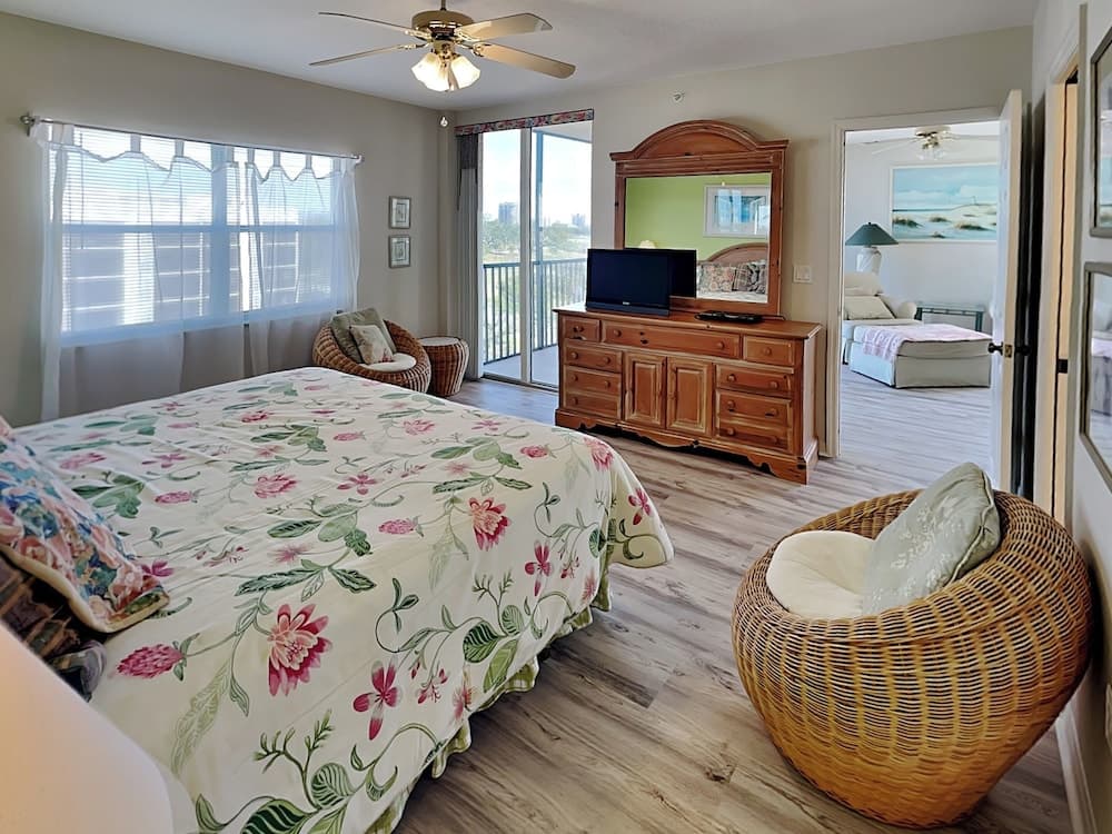 Hibiscus 844 by Distinctive Beach Rentals